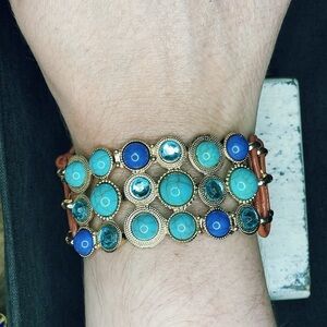 4028u. Brown Faux Leather Faux Turquoise Beaded Bracelet